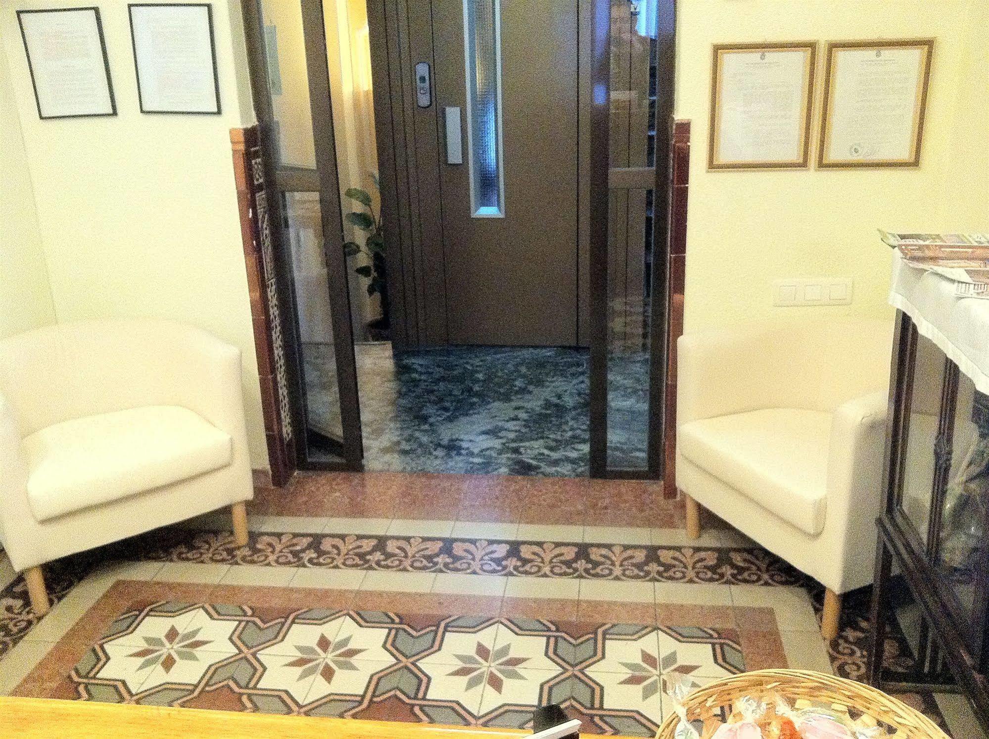 Pension Atlantida Гранада Екстер'єр фото